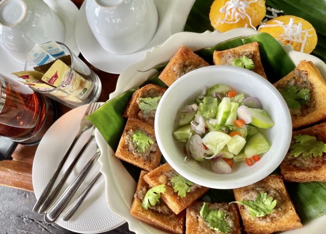 Montania Lifestyle Restaurant in Khao Sok.